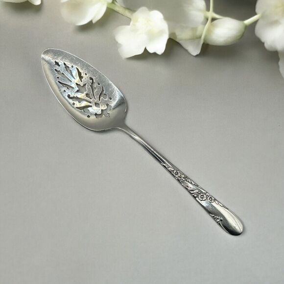Vintage Tudor Plate Oneida Community BRIDAL WREATH Pie Server Silver Plated - Picture 1 of 8